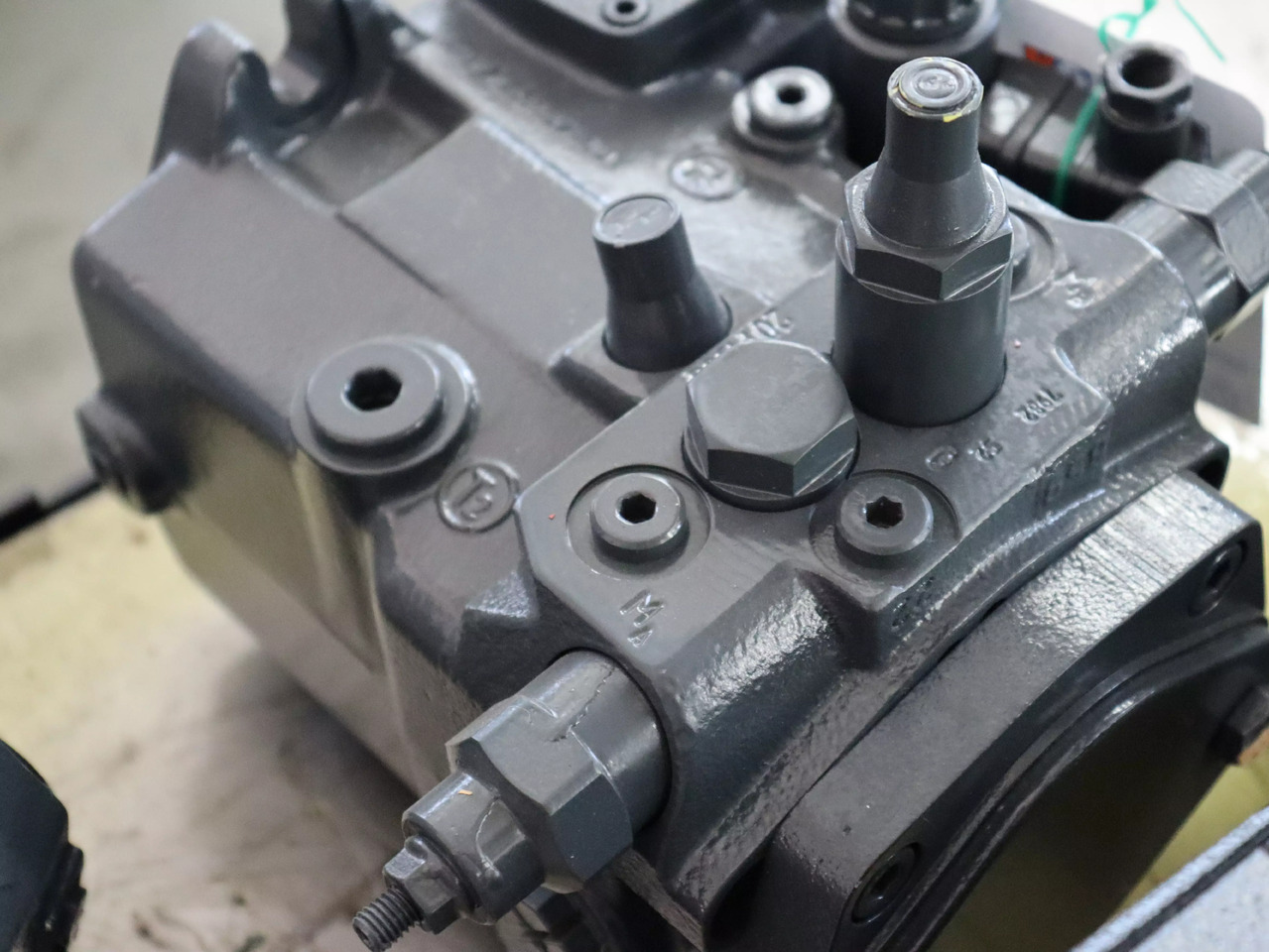 REXROTH A10VG45DA1D2/10R-NSC10F015SH - משאבה הידרולית עבור ציוד לטיפול בחומרים: תמונה 3 REXROTH A10VG45DA1D2/10R-NSC10F015SH - משאבה הידרולית עבור ציוד לטיפול בחומרים: תמונה 3