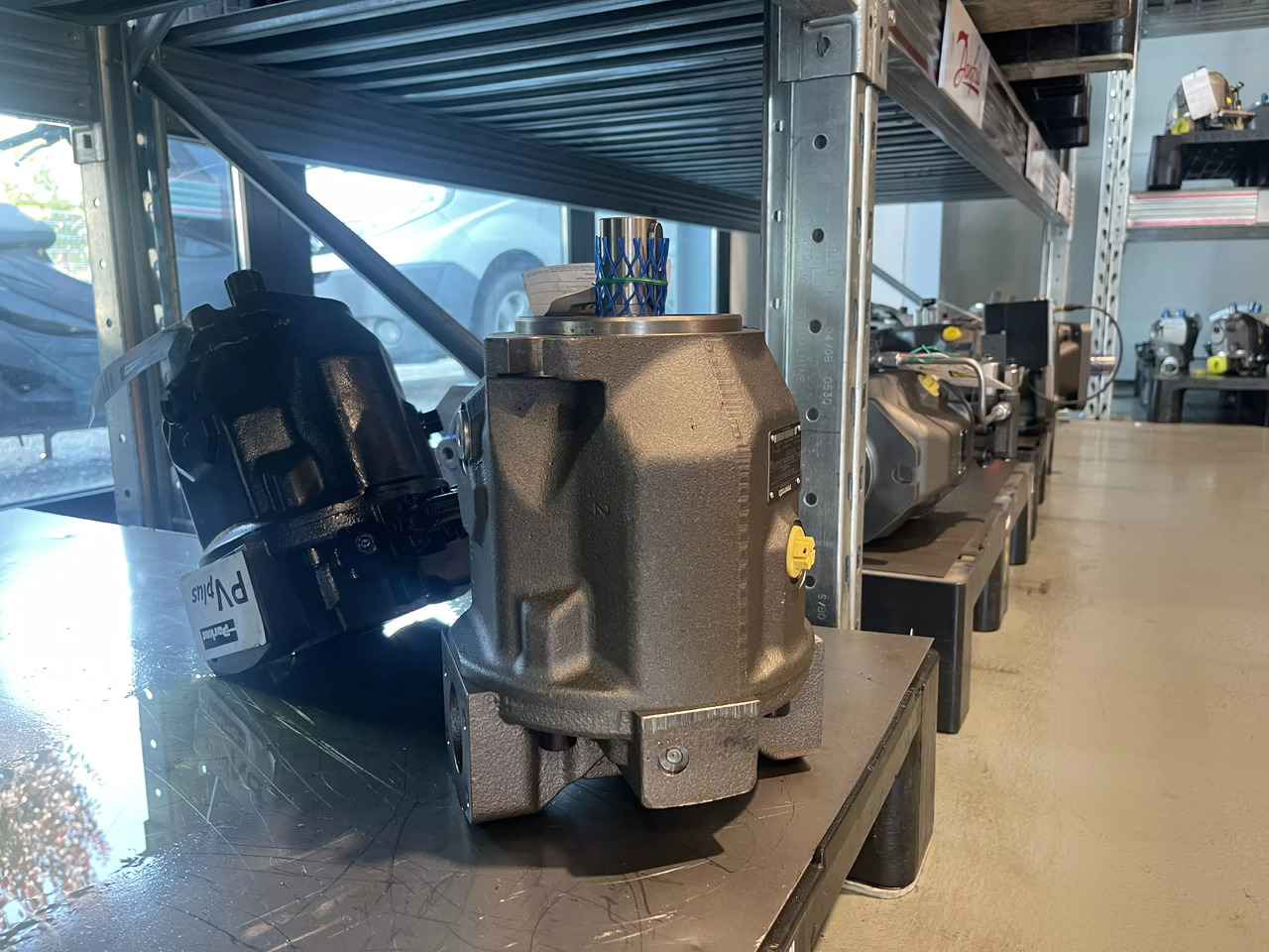 REXROTH A10VSO71DFR1/31L-VPA42N00 - משאבה הידרולית עבור ציוד לטיפול בחומרים: תמונה 1 REXROTH A10VSO71DFR1/31L-VPA42N00 - משאבה הידרולית עבור ציוד לטיפול בחומרים: תמונה 1