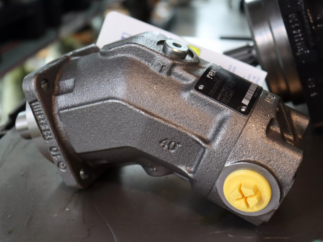 REXROTH A2FM16/61W-VBB030 - מנוע הידרולי עבור ציוד לטיפול בחומרים: תמונה 1 REXROTH A2FM16/61W-VBB030 - מנוע הידרולי עבור ציוד לטיפול בחומרים: תמונה 1