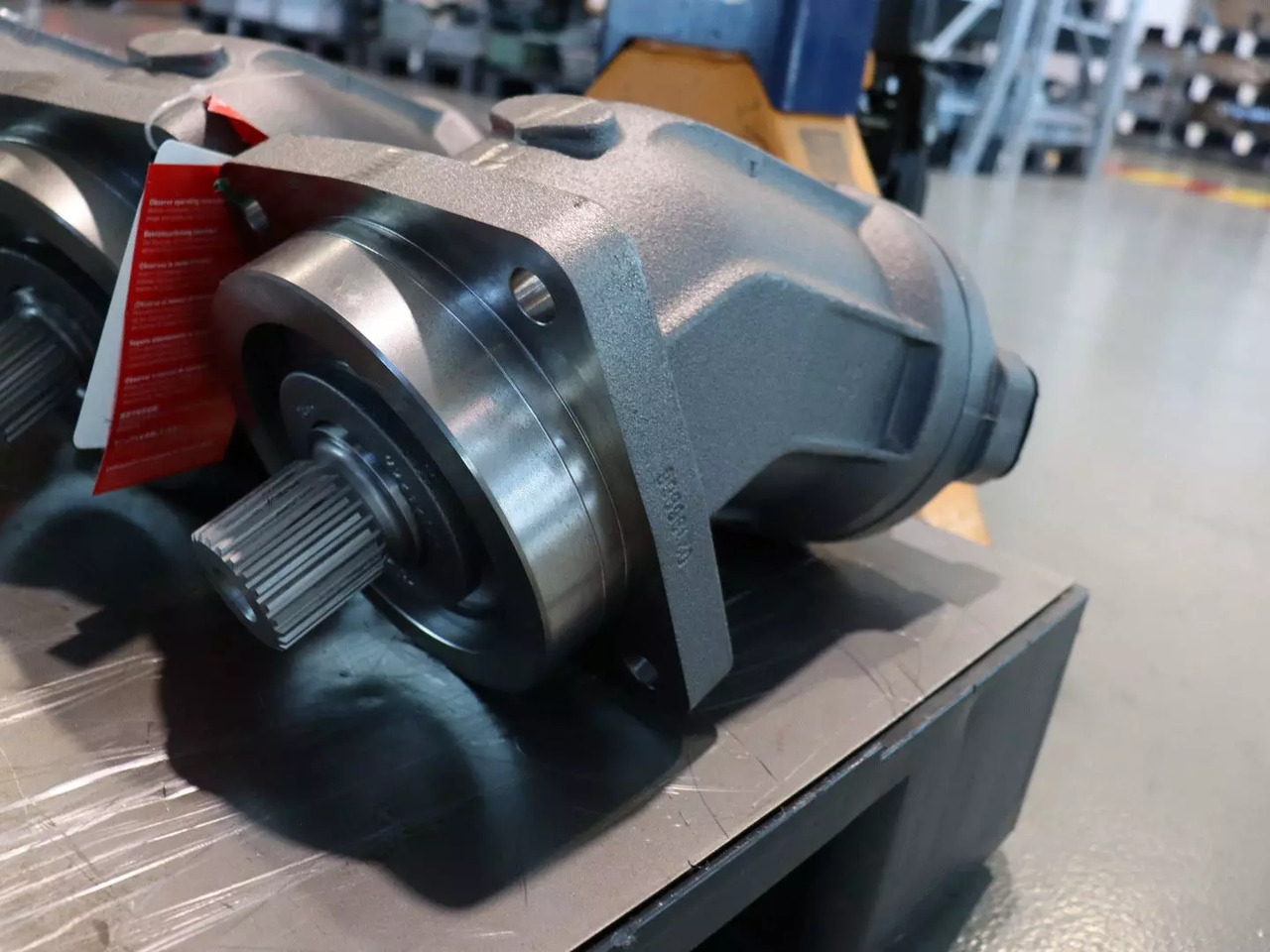 REXROTH A2FM160/61W-VAB010 - מנוע הידרולי עבור ציוד לטיפול בחומרים: תמונה 1 REXROTH A2FM160/61W-VAB010 - מנוע הידרולי עבור ציוד לטיפול בחומרים: תמונה 1