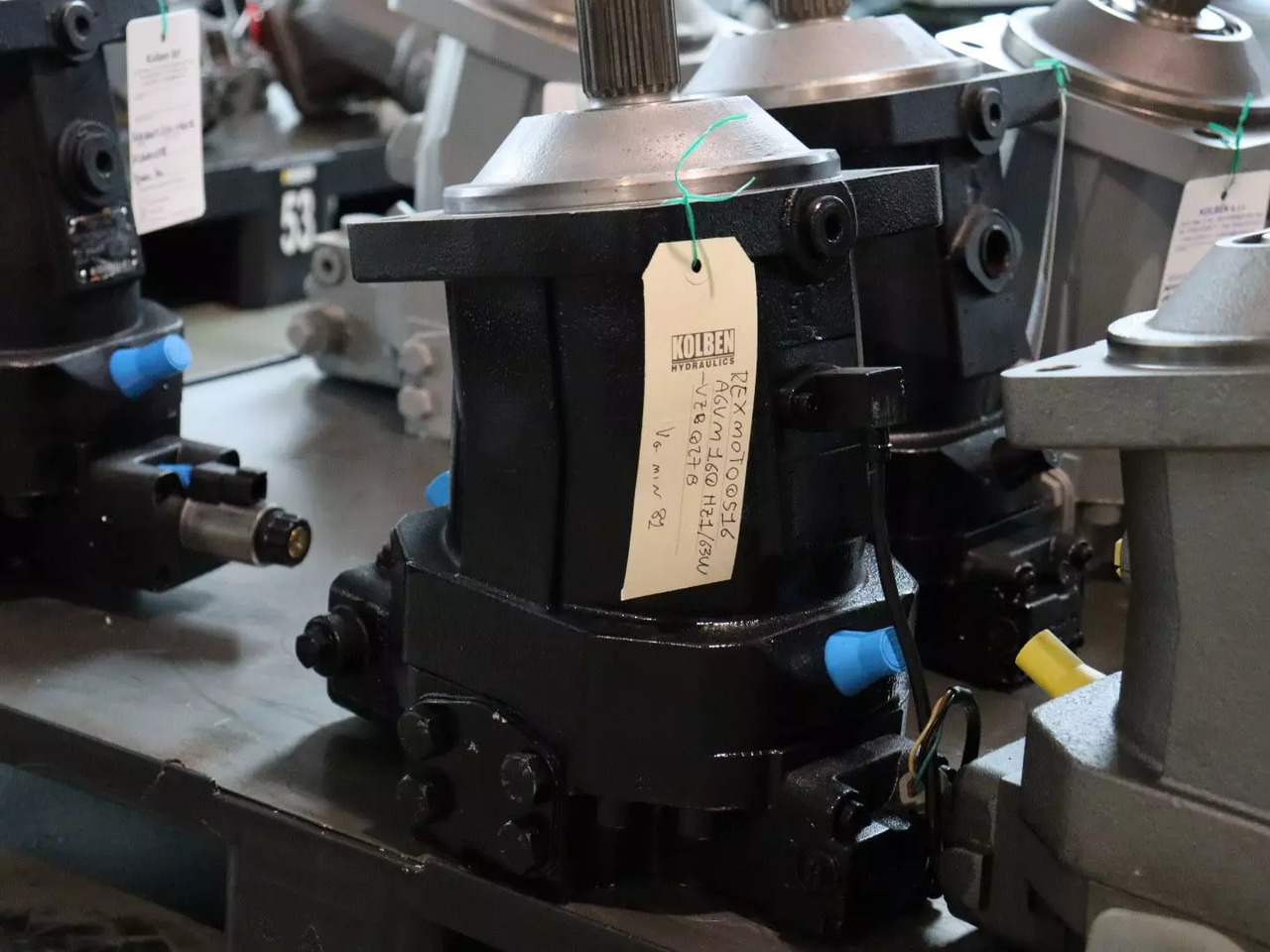 REXROTH A6VM160HZ1/63W-VZB027B - מנוע הידרולי עבור ציוד לטיפול בחומרים: תמונה 2 REXROTH A6VM160HZ1/63W-VZB027B - מנוע הידרולי עבור ציוד לטיפול בחומרים: תמונה 2