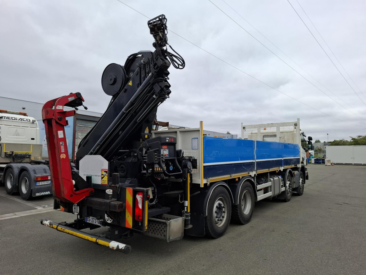 SCANIA SCANIA P41 8/2*6 Plat +Grue 21TM - משאית עם שלדת תא: תמונה 3 SCANIA SCANIA P41 8/2*6 Plat +Grue 21TM - משאית עם שלדת תא: תמונה 3