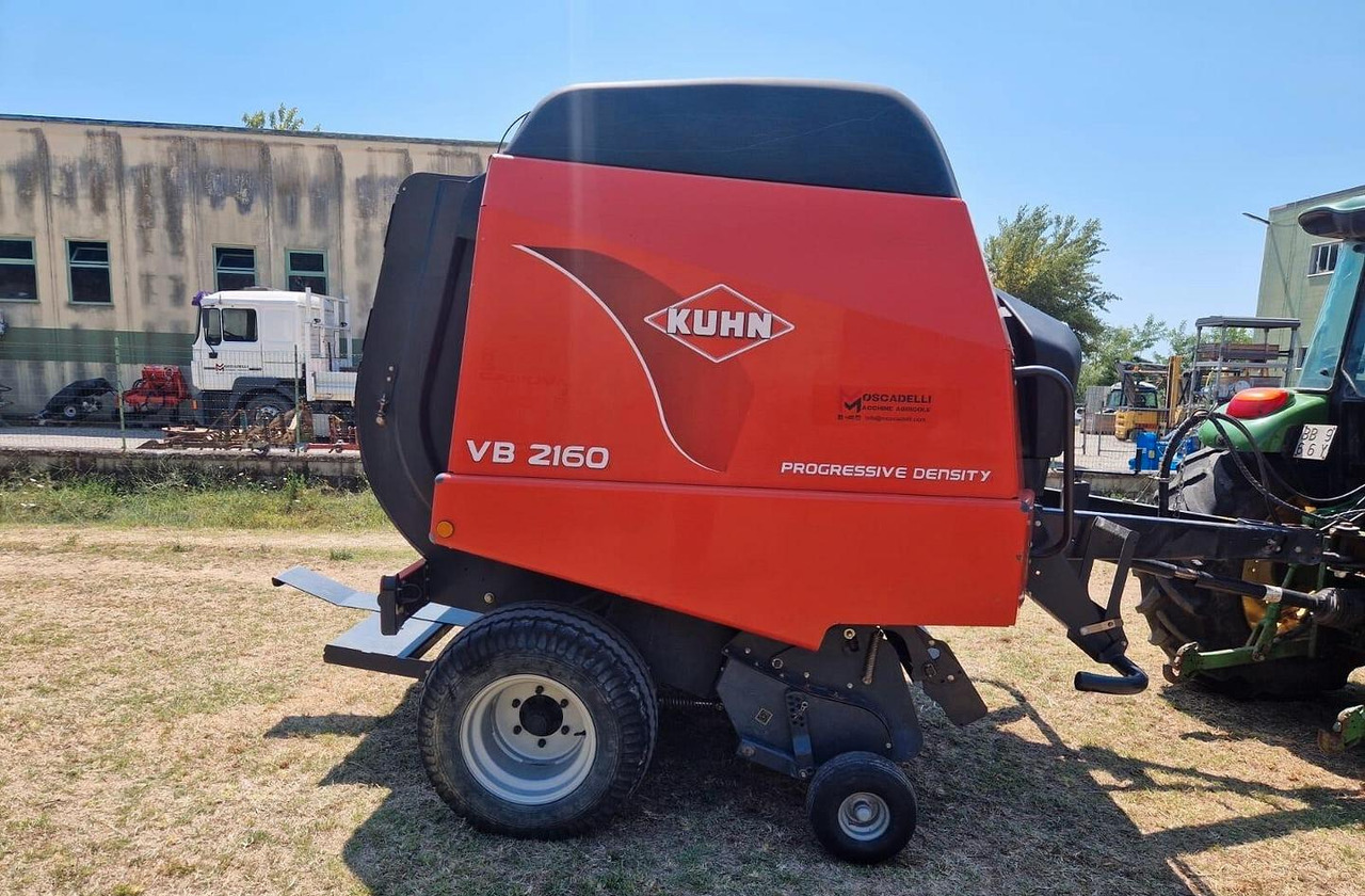 Rotopressa Kuhn - מכונת צרור עגולה: תמונה 2 Rotopressa Kuhn - מכונת צרור עגולה: תמונה 2
