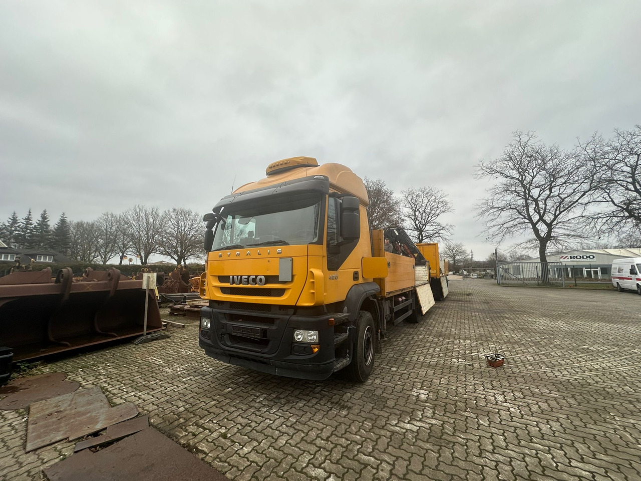 IVECO STRALIS 420 truck open box with TEREX loading crane 290.2E-A3 - משאית הרמת וו, משאית מנוף: תמונה 3 IVECO STRALIS 420 truck open box with TEREX loading crane 290.2E-A3 - משאית הרמת וו, משאית מנוף: תמונה 3