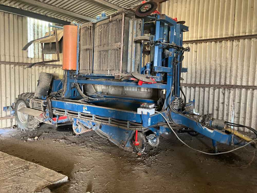 ASA-Lift ASA-Lift, WR300, Triple Bed Windrower - מכונת קצירת ענבים: תמונה 1 ASA-Lift ASA-Lift, WR300, Triple Bed Windrower - מכונת קצירת ענבים: תמונה 1