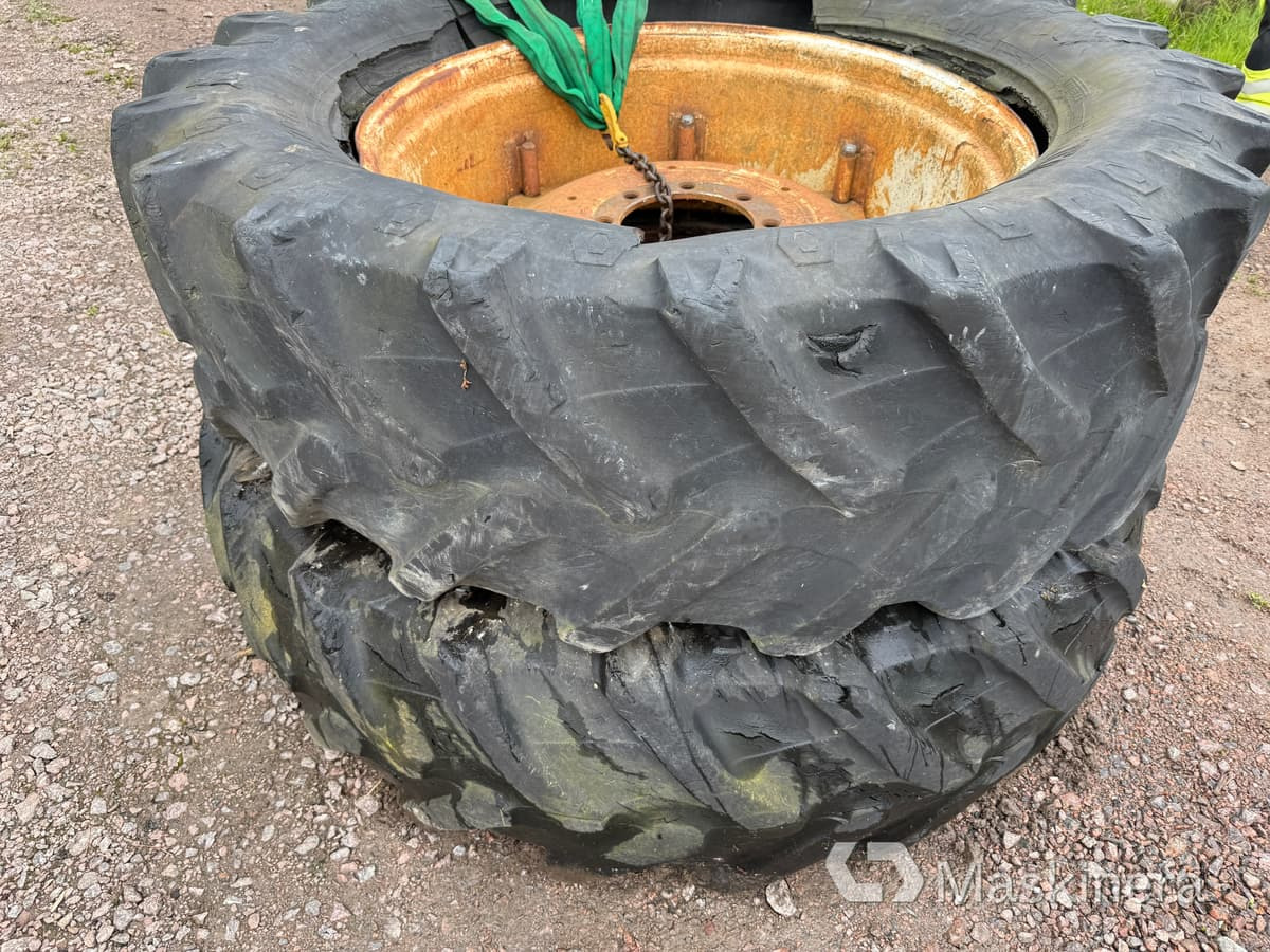 2 st entreprenaddäck på fälg 480/70R38 (rep.objekt) - חבילת גלגלים וצמיגים: תמונה 5 2 st entreprenaddäck på fälg 480/70R38 (rep.objekt) - חבילת גלגלים וצמיגים: תמונה 5