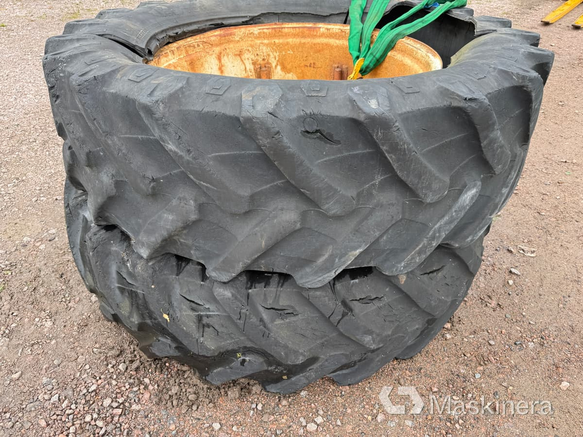 2 st entreprenaddäck på fälg 480/70R38 (rep.objekt) - חבילת גלגלים וצמיגים: תמונה 2 2 st entreprenaddäck på fälg 480/70R38 (rep.objekt) - חבילת גלגלים וצמיגים: תמונה 2