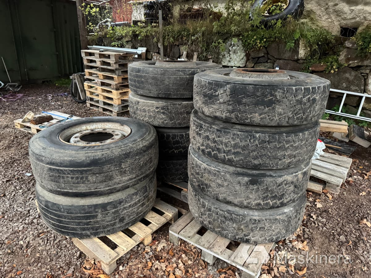 Bridgestone, Michelin & Dunlop Däck 2st 385/65R22.5 & 8st 315/80R22.5 - מכונות אחרות: תמונה 1 Bridgestone, Michelin & Dunlop Däck 2st 385/65R22.5 & 8st 315/80R22.5 - מכונות אחרות: תמונה 1