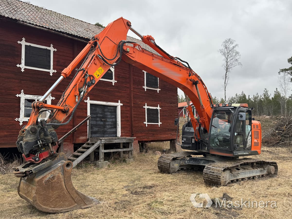 Grävmaskin Hitachi ZX225USLC-5B med redskap - מחפר סורק: תמונה 1 Grävmaskin Hitachi ZX225USLC-5B med redskap - מחפר סורק: תמונה 1