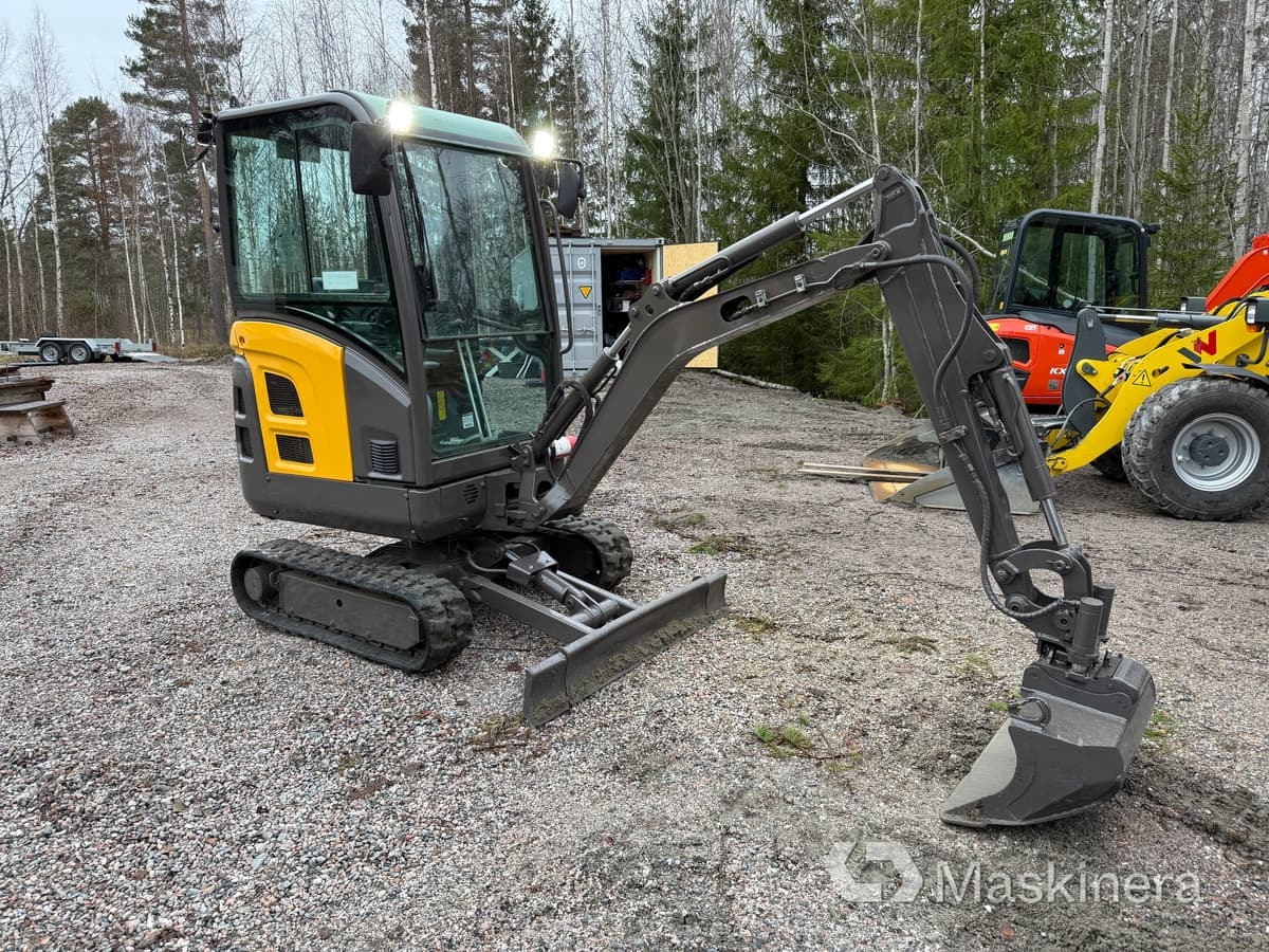 Grävmaskin Volvo EC18C med redskap - מחפר סורק: תמונה 3 Grävmaskin Volvo EC18C med redskap - מחפר סורק: תמונה 3