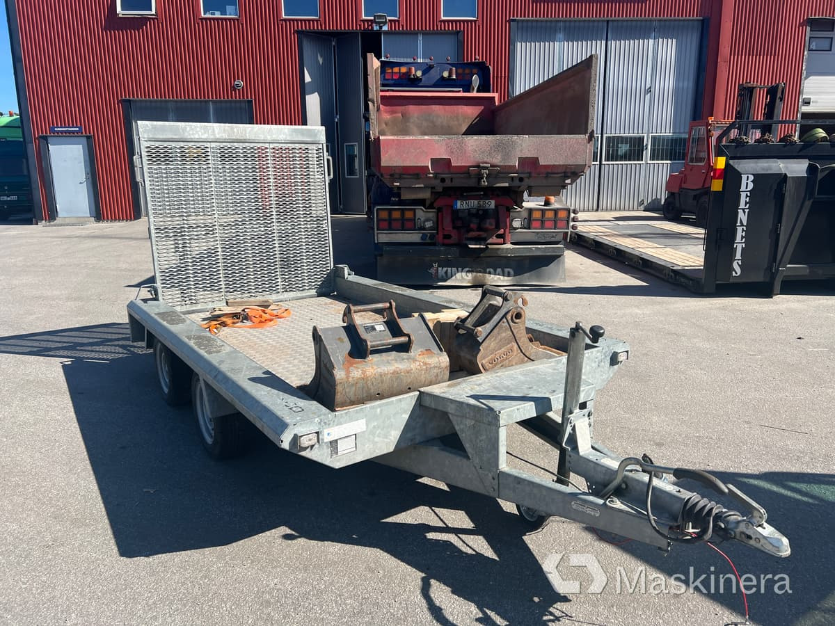 הַחכָּרָה  Grävmaskin Volvo EC18D med maskintrailer och redskap Grävmaskin Volvo EC18D med maskintrailer och redskap: תמונה 48