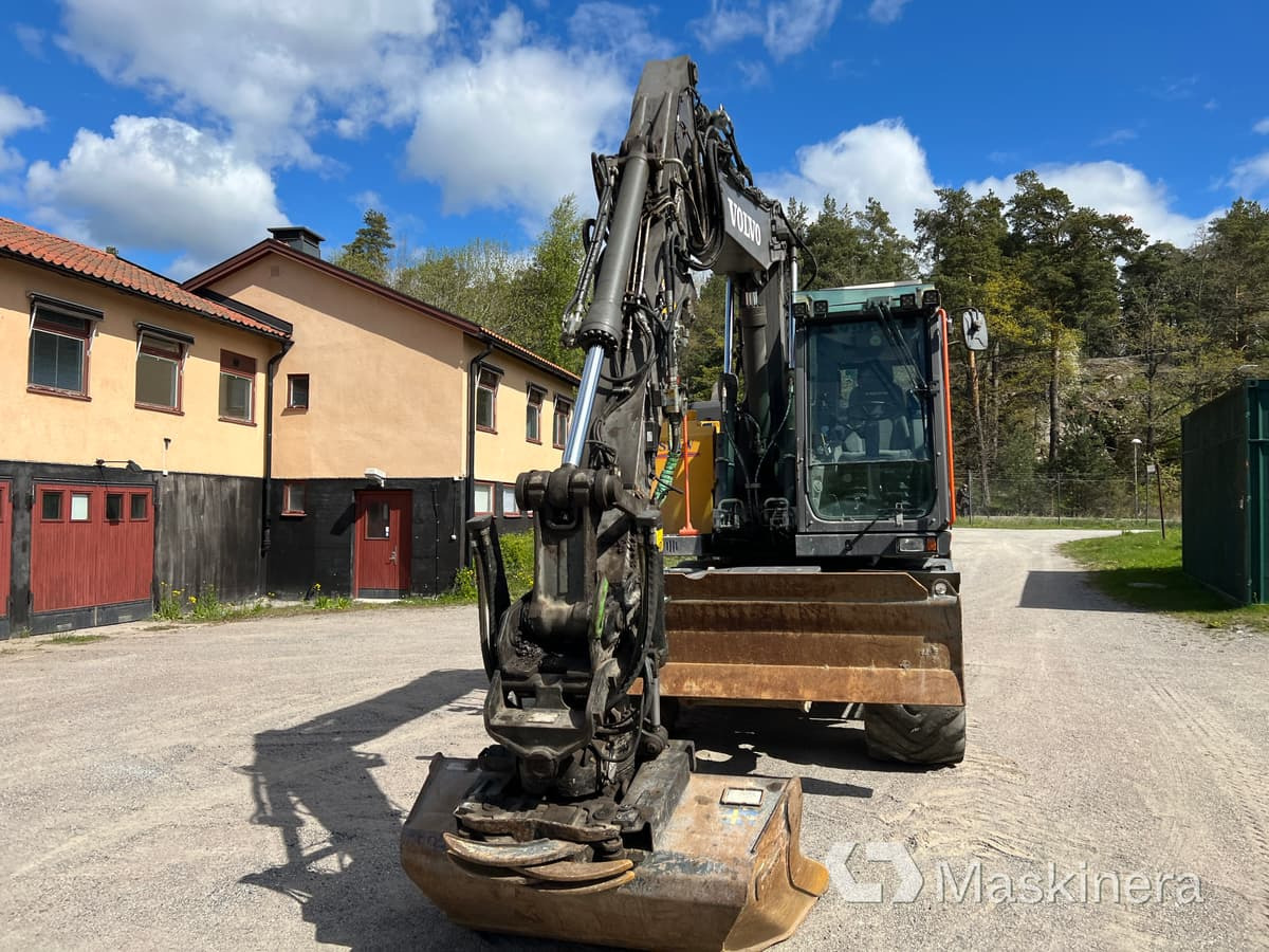 Hjulgrävare Volvo EWR150E med tillbehör - מחפר סורק: תמונה 3 Hjulgrävare Volvo EWR150E med tillbehör - מחפר סורק: תמונה 3