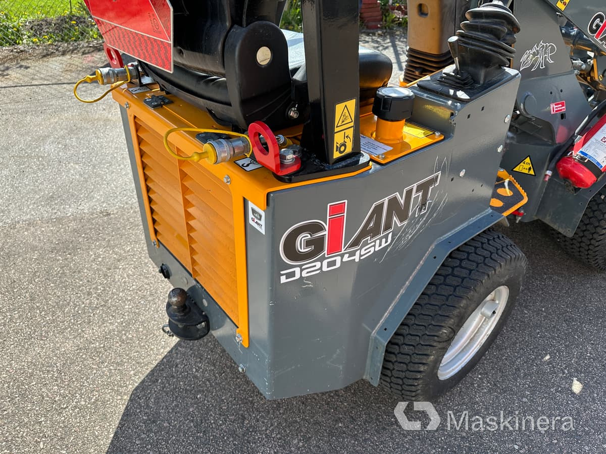 מעמיס גלגלים Hjullastare Giant D204SW: תמונה 18