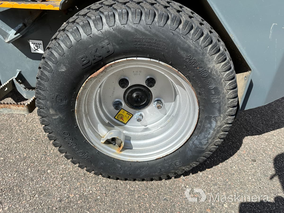 מעמיס גלגלים Hjullastare Giant D204SW: תמונה 8