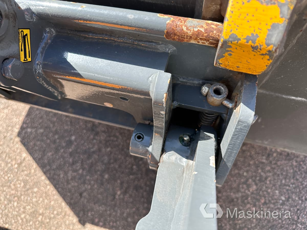 מעמיס גלגלים Hjullastare Giant D204SW: תמונה 36