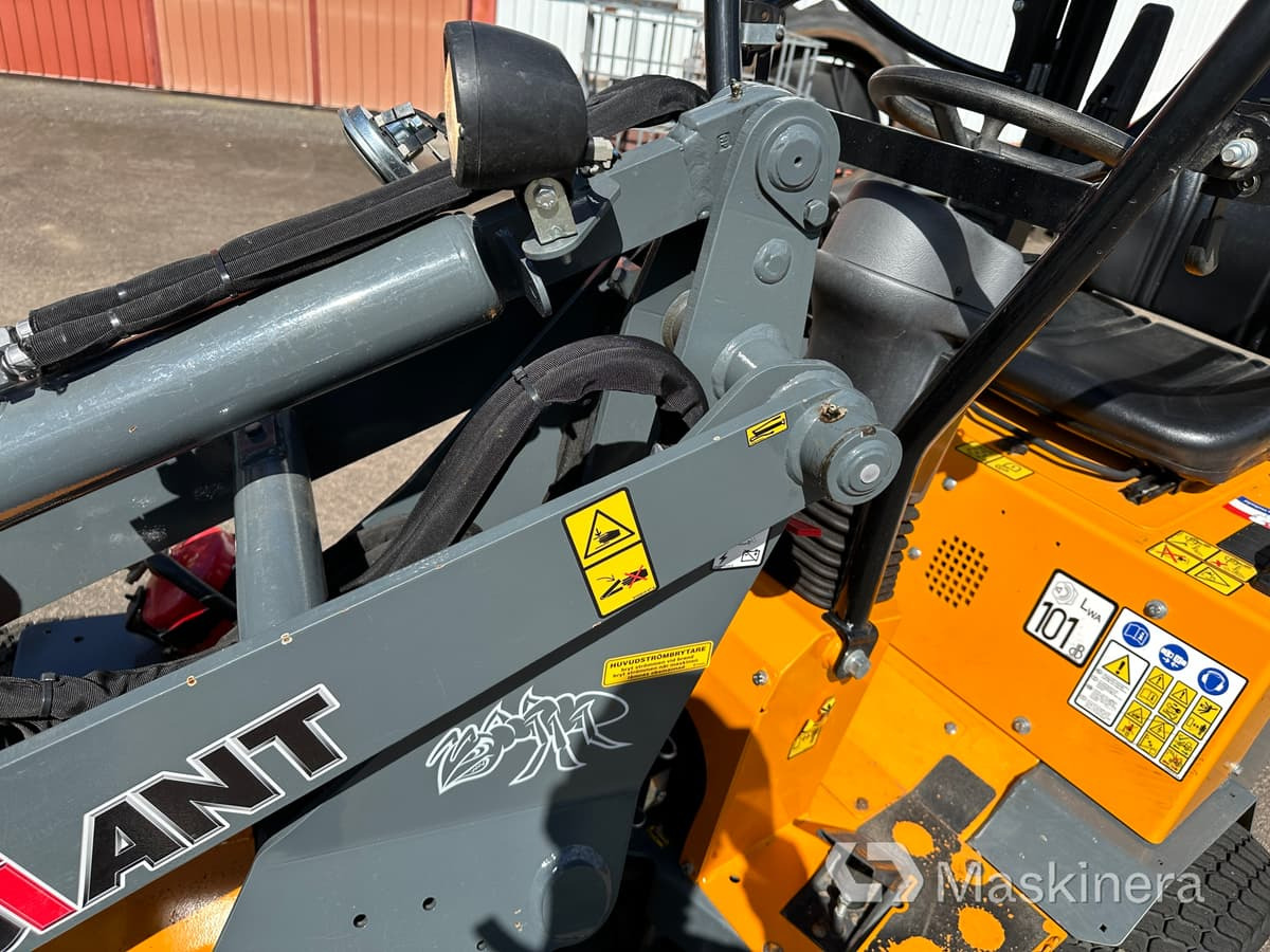 מעמיס גלגלים Hjullastare Giant D204SW: תמונה 47