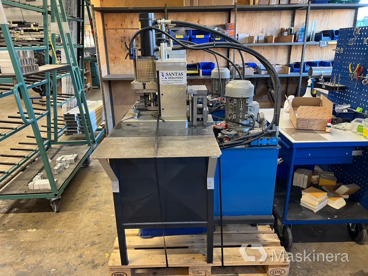 Hydraulisk press Santas Mekaniska DS88 - מכונת כיפוף פח: תמונה 3 Hydraulisk press Santas Mekaniska DS88 - מכונת כיפוף פח: תמונה 3