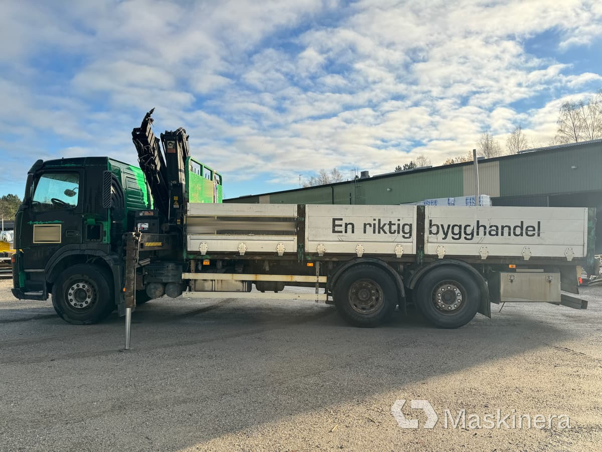 Kranbil Volvo FM 300 6x2 JMN - משאית צד נופל/ שטוחה, משאית מנוף: תמונה 3 Kranbil Volvo FM 300 6x2 JMN - משאית צד נופל/ שטוחה, משאית מנוף: תמונה 3