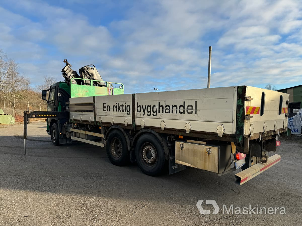 Kranbil Volvo FM 300 6x2 JMN - משאית צד נופל/ שטוחה, משאית מנוף: תמונה 4 Kranbil Volvo FM 300 6x2 JMN - משאית צד נופל/ שטוחה, משאית מנוף: תמונה 4