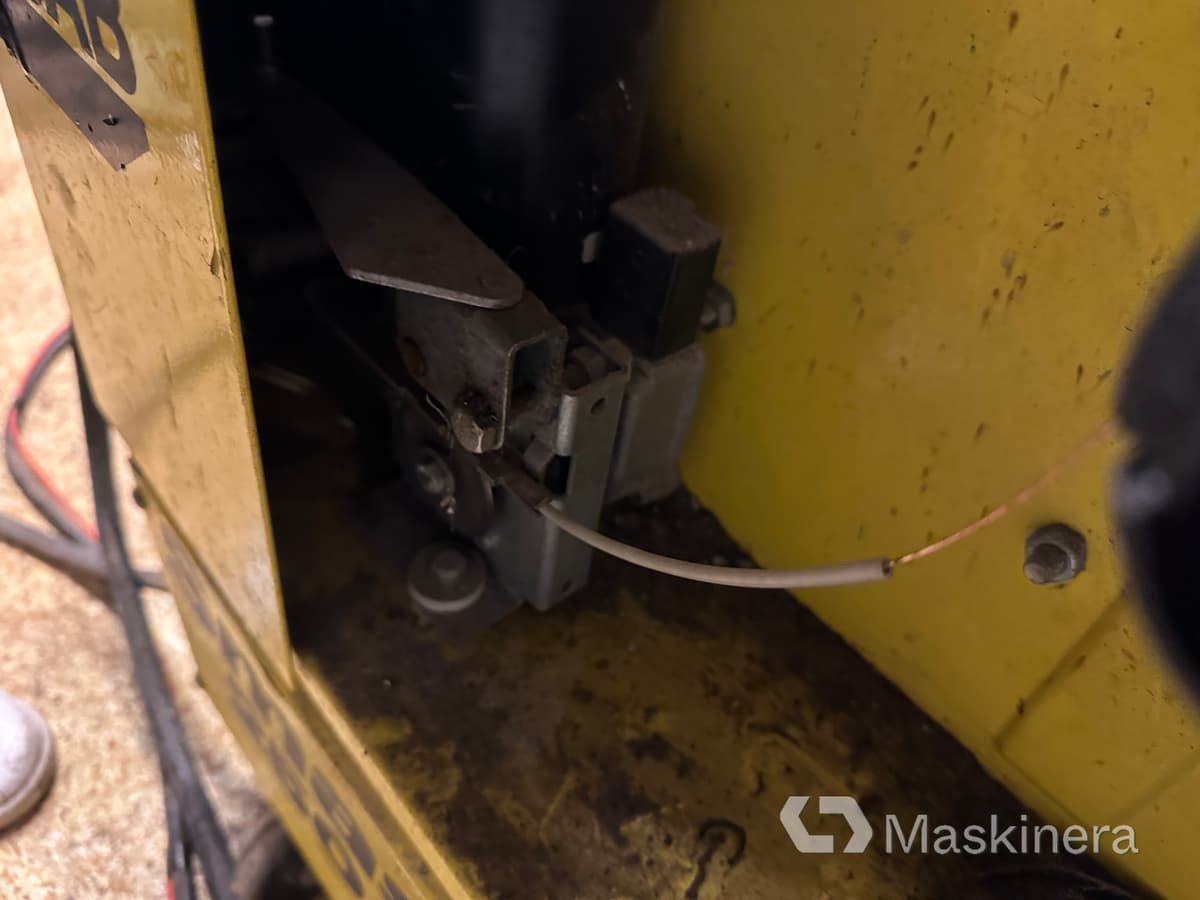 Migsvets ESAB Smashweld 250 med svetsbord - ציוד ריתוך: תמונה 5 Migsvets ESAB Smashweld 250 med svetsbord - ציוד ריתוך: תמונה 5