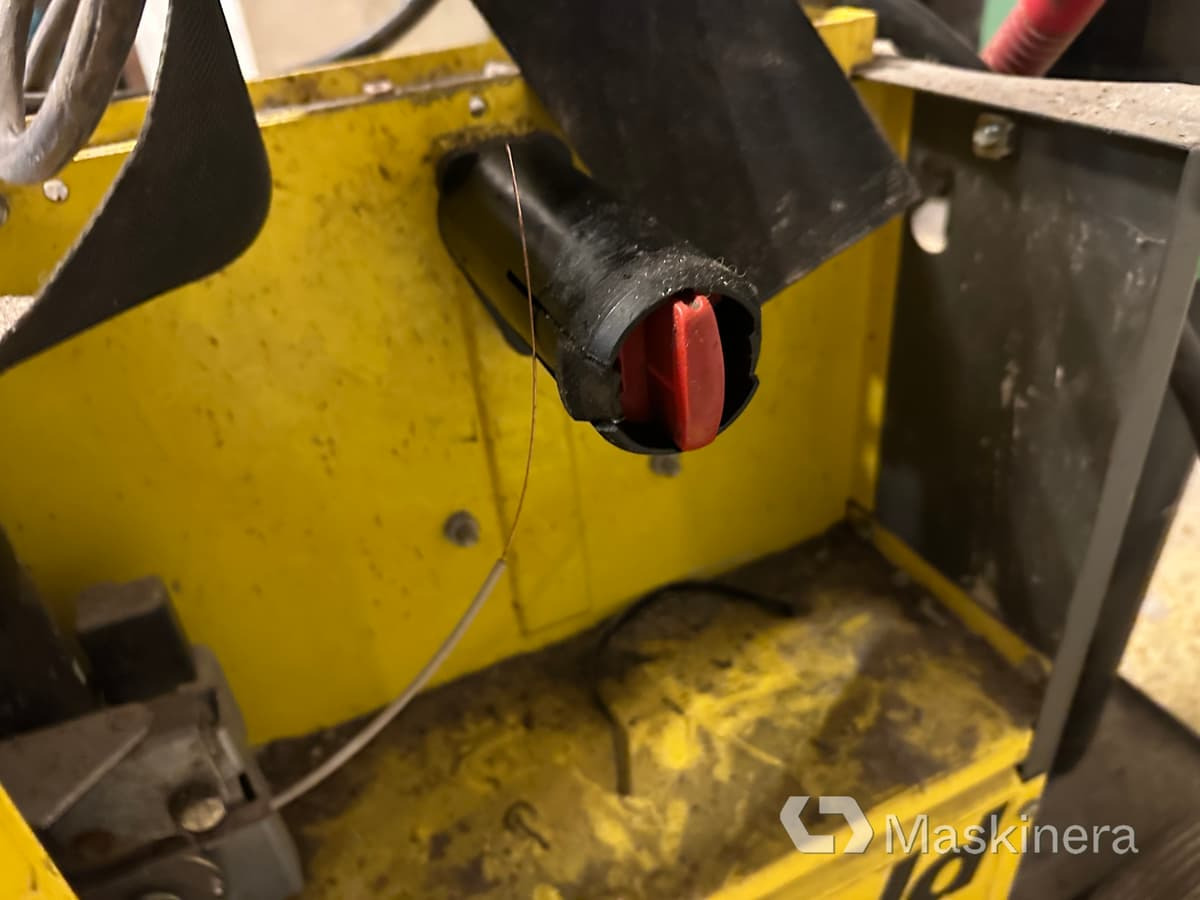 Migsvets ESAB Smashweld 250 med svetsbord - ציוד ריתוך: תמונה 4 Migsvets ESAB Smashweld 250 med svetsbord - ציוד ריתוך: תמונה 4