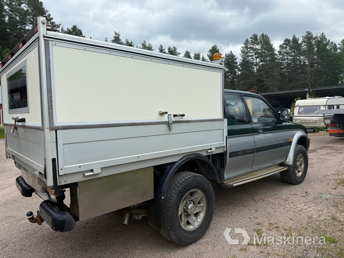 Pickup med skåp Mitsubishi L200 Club Cab 2.5 4x4 - כלי רכב מסחרי קטן: תמונה 5 Pickup med skåp Mitsubishi L200 Club Cab 2.5 4x4 - כלי רכב מסחרי קטן: תמונה 5