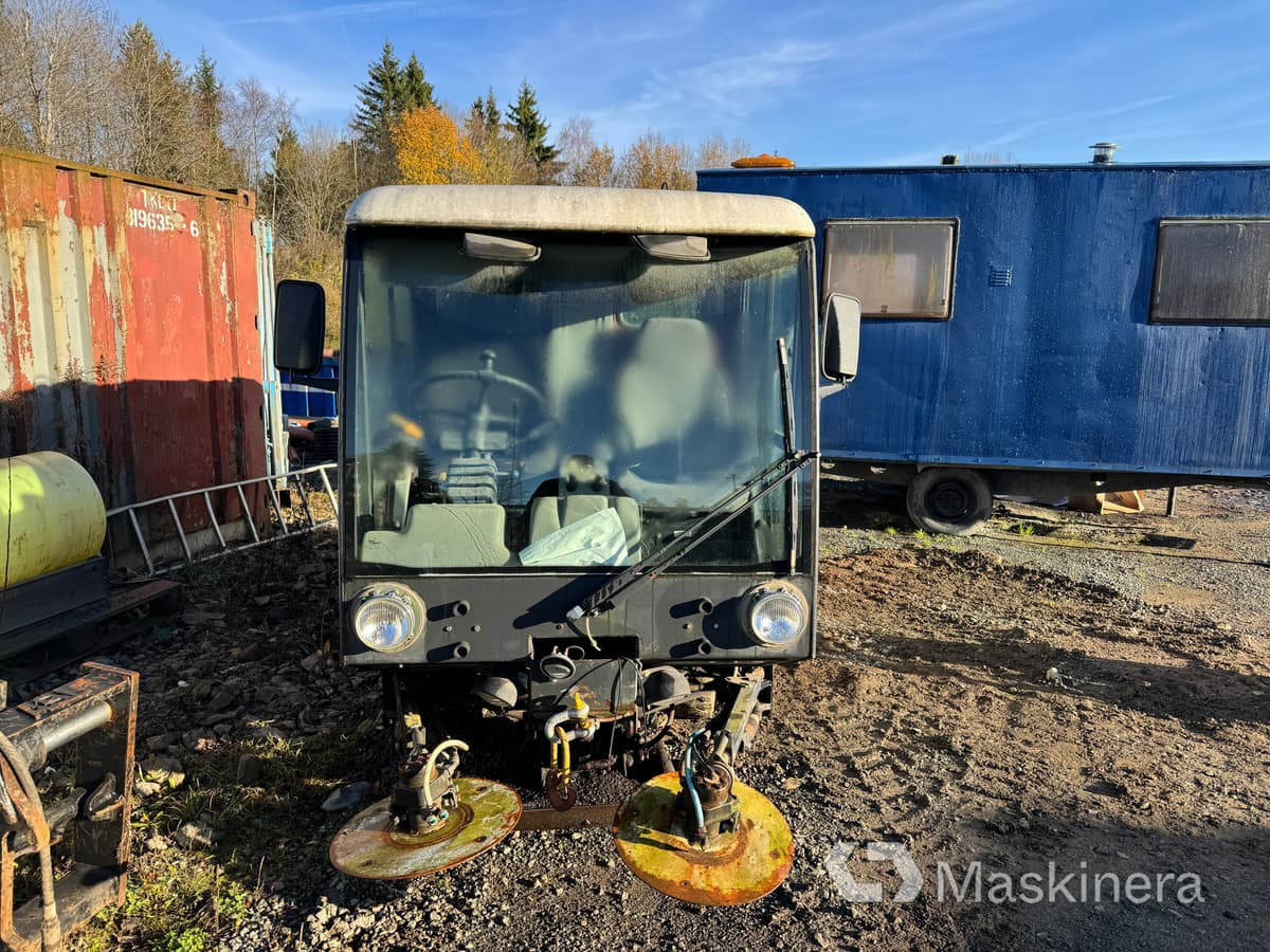 Sopmaskin Johnston Compact 142A 101T (Rep. objekt) - מטאטא כבישים: תמונה 2 Sopmaskin Johnston Compact 142A 101T (Rep. objekt) - מטאטא כבישים: תמונה 2