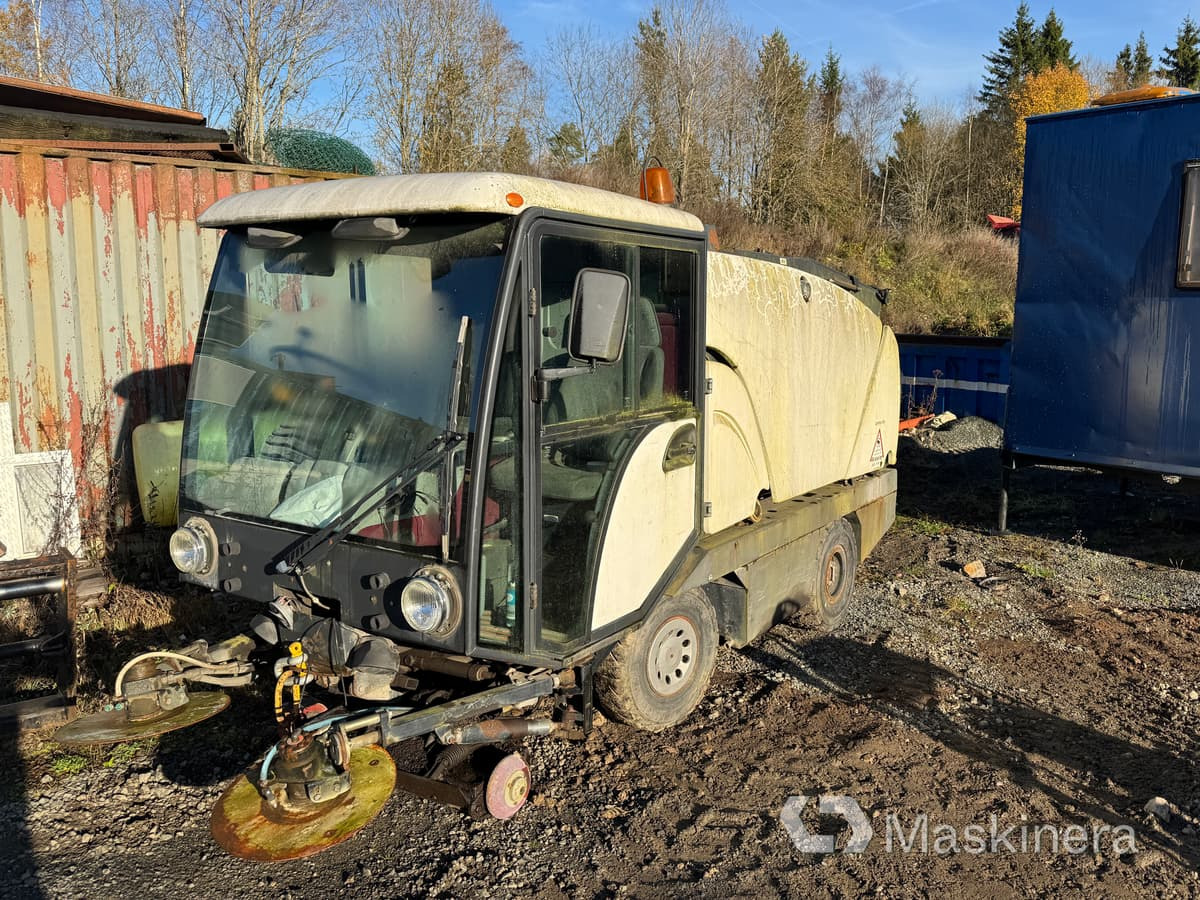 Sopmaskin Johnston Compact 142A 101T (Rep. objekt) - מטאטא כבישים: תמונה 1 Sopmaskin Johnston Compact 142A 101T (Rep. objekt) - מטאטא כבישים: תמונה 1