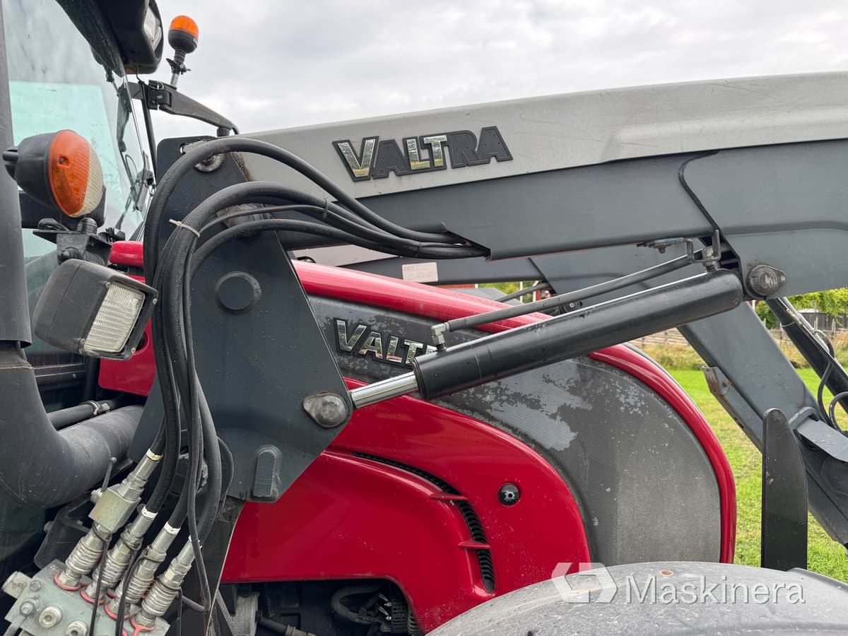 טרקטור חקלאי Valtra N121 & Farma CT 6,5-12  Traktor Valtra N121 Advance med frontlastare & Skogskärra Farma T12: תמונה 23