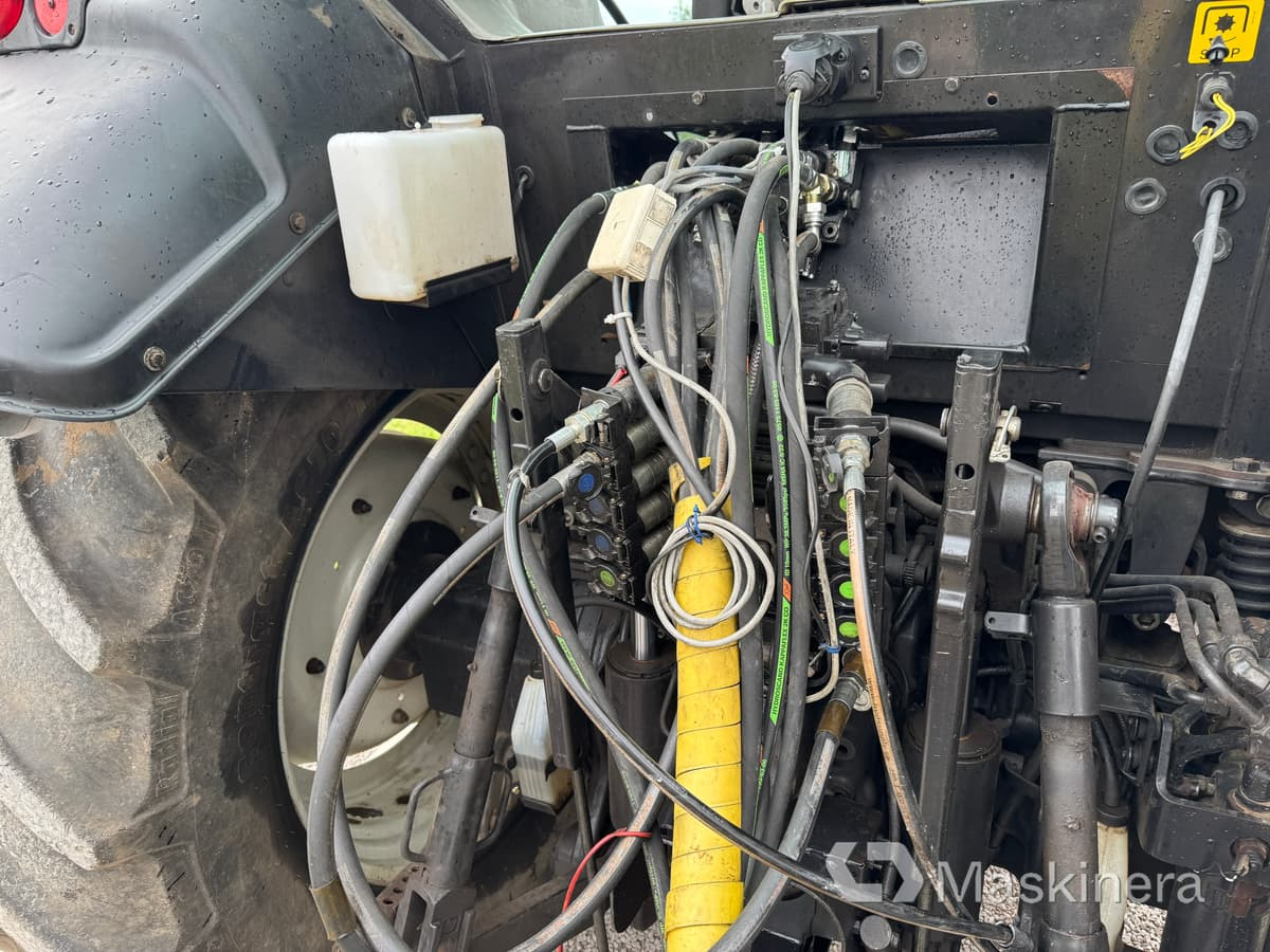 טרקטור חקלאי Valtra N121 & Farma CT 6,5-12  Traktor Valtra N121 Advance med frontlastare & Skogskärra Farma T12: תמונה 34