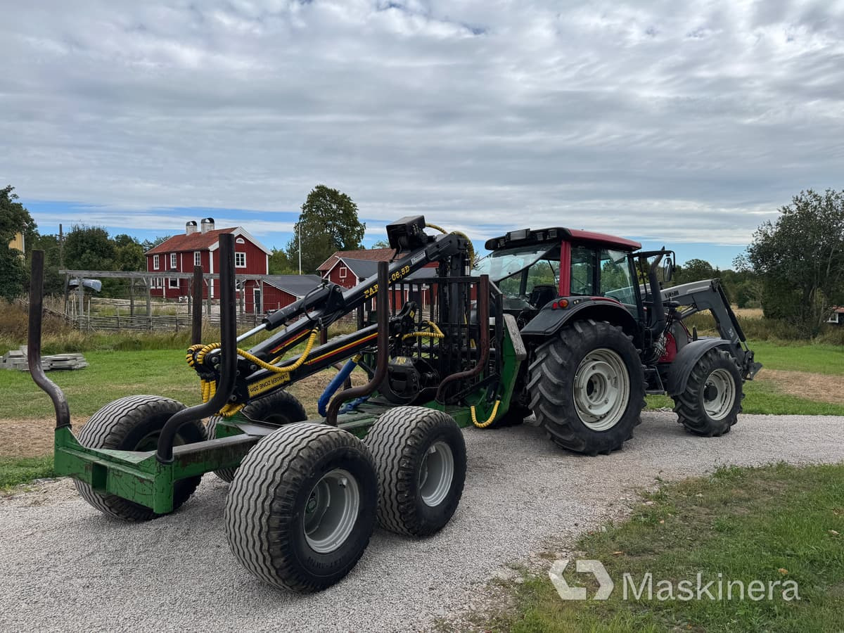 טרקטור חקלאי Valtra N121 & Farma CT 6,5-12  Traktor Valtra N121 Advance med frontlastare & Skogskärra Farma T12: תמונה 6