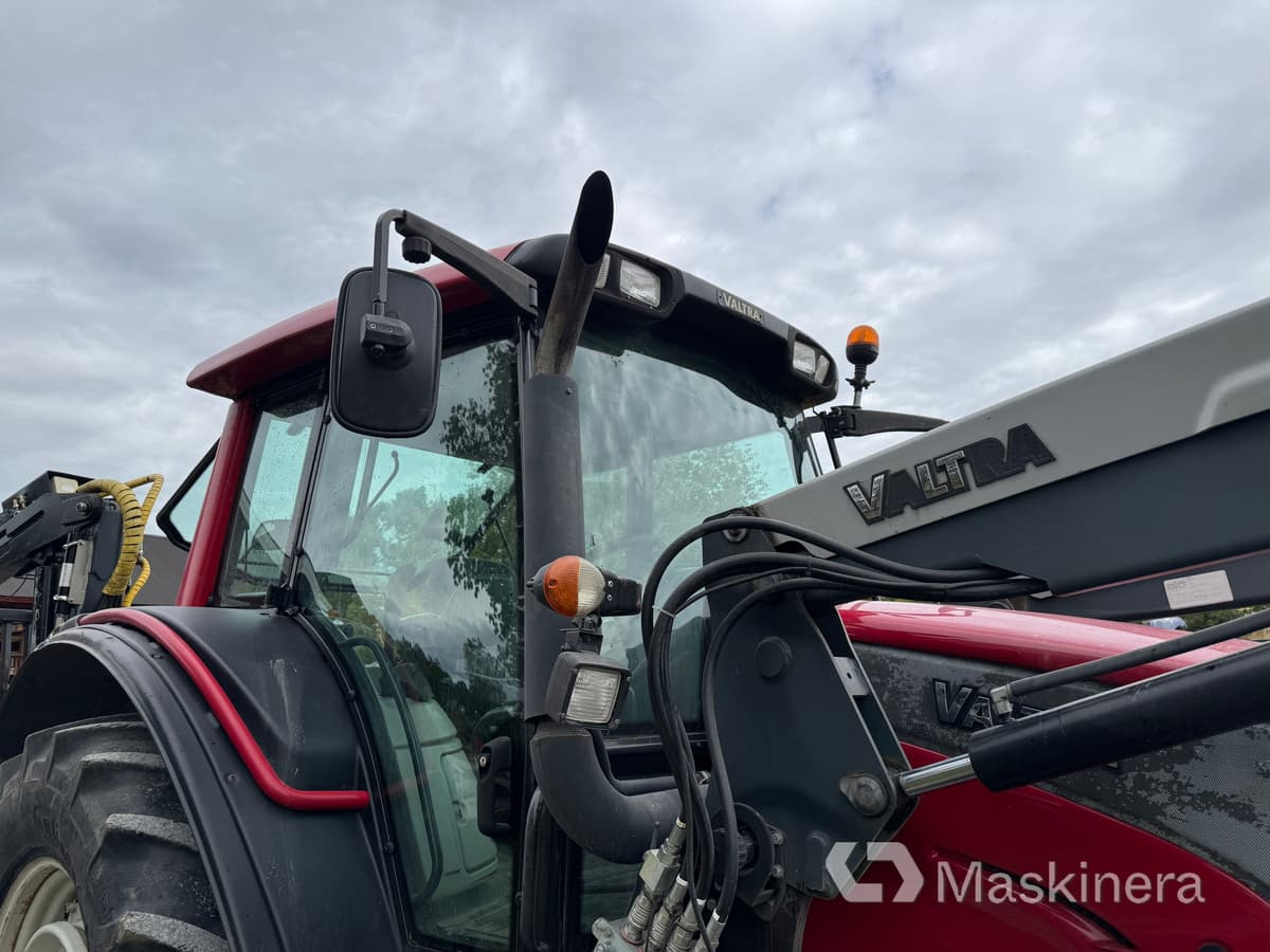 טרקטור חקלאי Valtra N121 & Farma CT 6,5-12  Traktor Valtra N121 Advance med frontlastare & Skogskärra Farma T12: תמונה 22