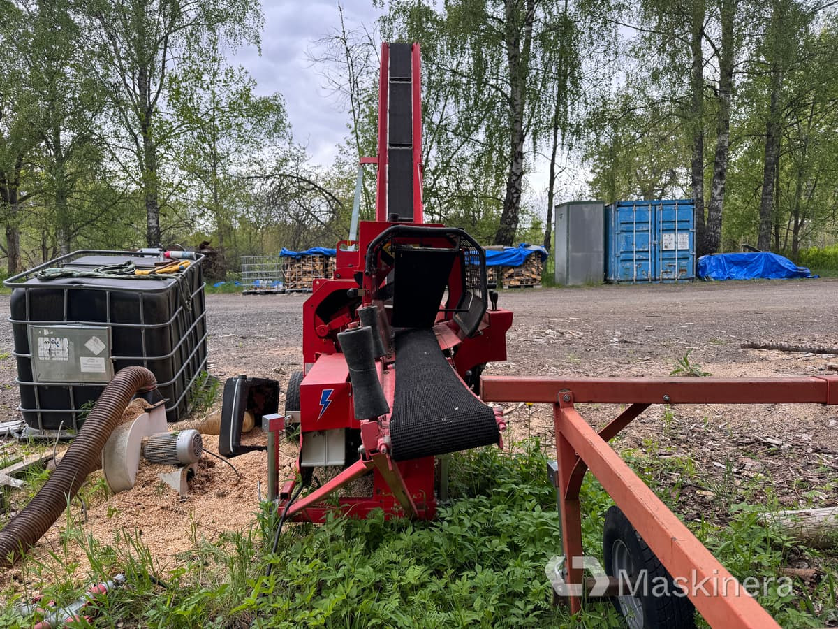 Vedmaskin Hakki Pilke 1X37 med stockbord - מבקעת עצים: תמונה 3 Vedmaskin Hakki Pilke 1X37 med stockbord - מבקעת עצים: תמונה 3