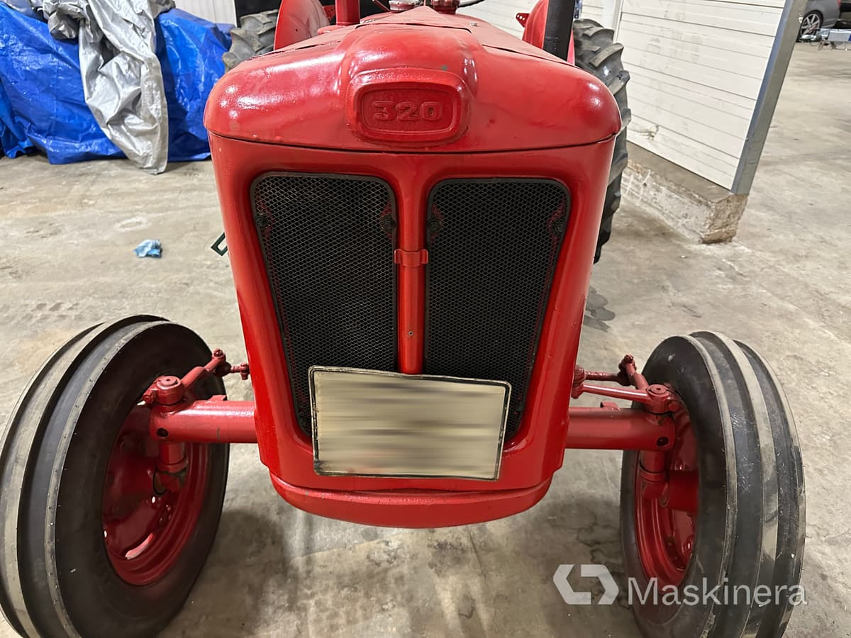 הַחכָּרָה  Veterantraktor Volvo BM 320 Veterantraktor Volvo BM 320: תמונה 19