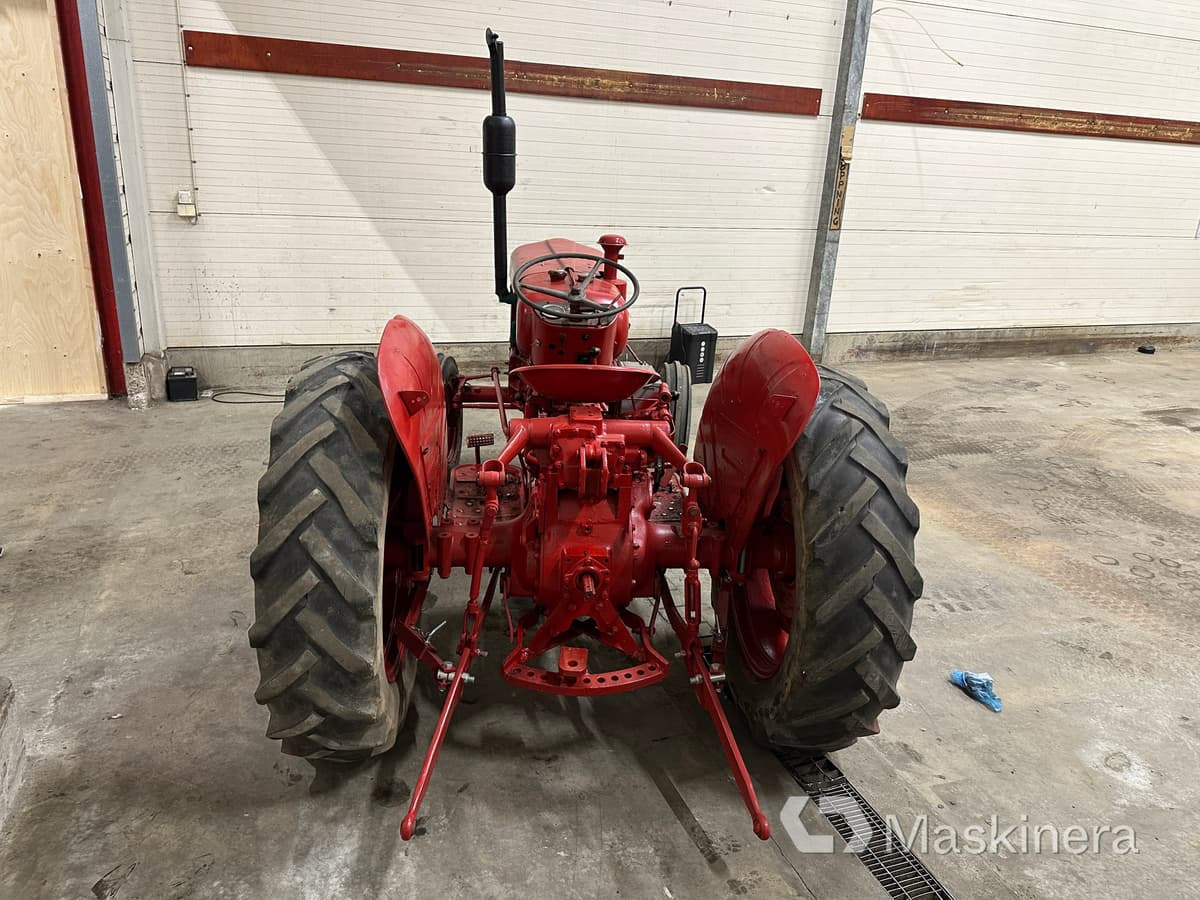 הַחכָּרָה  Veterantraktor Volvo BM 320 Veterantraktor Volvo BM 320: תמונה 6