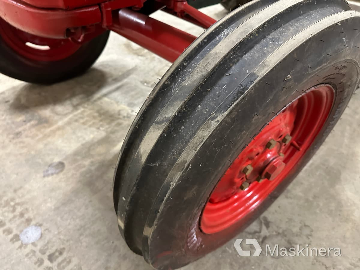 הַחכָּרָה  Veterantraktor Volvo BM 320 Veterantraktor Volvo BM 320: תמונה 12