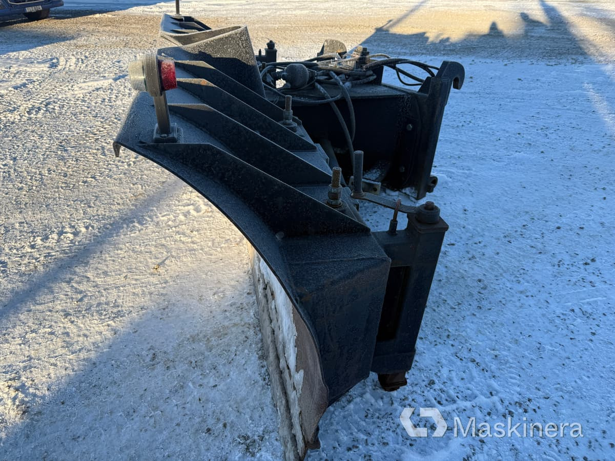Vikplog Kils maskin T-603 stora BM - מחרשת שלג: תמונה 2 Vikplog Kils maskin T-603 stora BM - מחרשת שלג: תמונה 2