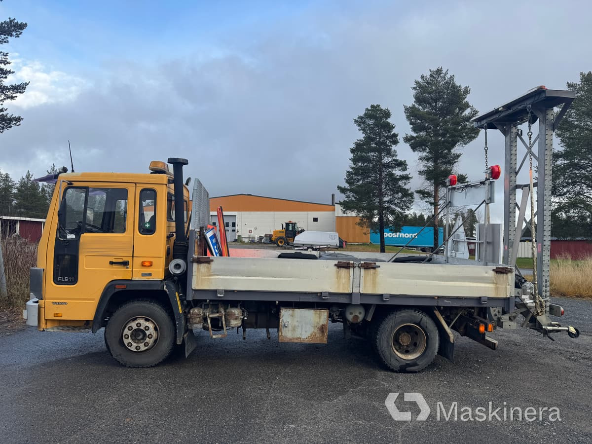 Volvo FL611 4X2 TMA-bil Volvo FL611 - משאית צד נופל/ שטוחה: תמונה 2 Volvo FL611 4X2 TMA-bil Volvo FL611 - משאית צד נופל/ שטוחה: תמונה 2