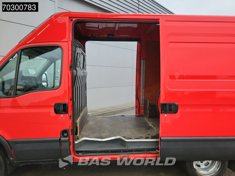 Iveco Daily 35C15 3.0L Luchtvering 2x Schuifdeur Dubbellucht L2H2 3,5t Trekhaak Cruise Parkeersensoren Euro6 L2 Trekhaak Cruise control - כלי רכב מסחרי עם לוח: תמונה 3 Iveco Daily 35C15 3.0L Luchtvering 2x Schuifdeur Dubbellucht L2H2 3,5t Trekhaak Cruise Parkeersensoren Euro6 L2 Trekhaak Cruise control - כלי רכב מסחרי עם לוח: תמונה 3