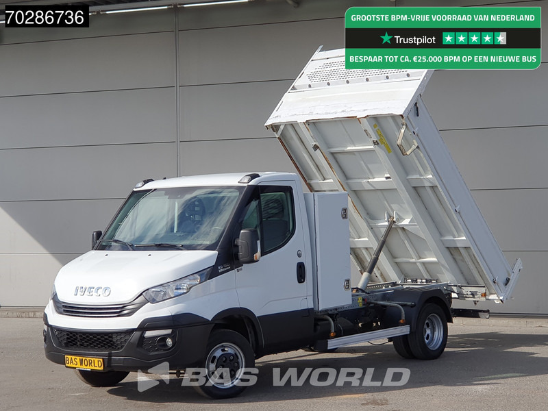 Iveco Daily 35C18 3.0L Automaat Kipper met Kist Dubbellucht 3,5t Trekhaak Airco Euro6 Tipper Kieper Benne 2m3 Airco Trekhaak Cruise control - כלי רכב מסחרי מזהיר: תמונה 1 Iveco Daily 35C18 3.0L Automaat Kipper met Kist Dubbellucht 3,5t Trekhaak Airco Euro6 Tipper Kieper Benne 2m3 Airco Trekhaak Cruise control - כלי רכב מסחרי מזהיר: תמונה 1