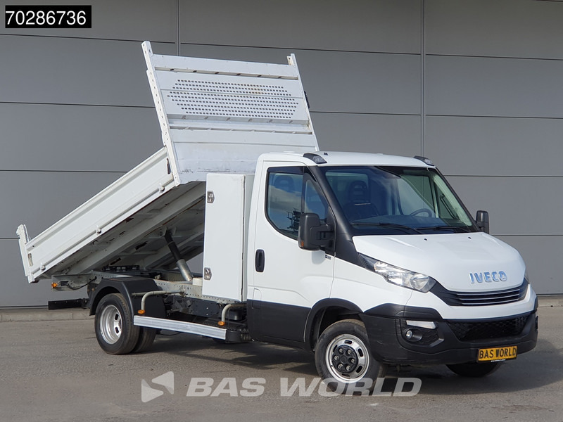 Iveco Daily 35C18 3.0L Automaat Kipper met Kist Dubbellucht 3,5t Trekhaak Airco Euro6 Tipper Kieper Benne 2m3 Airco Trekhaak Cruise control - כלי רכב מסחרי מזהיר: תמונה 3 Iveco Daily 35C18 3.0L Automaat Kipper met Kist Dubbellucht 3,5t Trekhaak Airco Euro6 Tipper Kieper Benne 2m3 Airco Trekhaak Cruise control - כלי רכב מסחרי מזהיר: תמונה 3