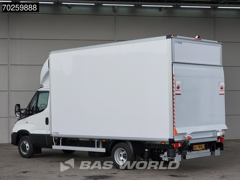 Iveco Daily 35C18 3.0L Automaat Luchtvering Laadklep Zijdeur Dubbellucht Bakwagen 180PK LED Airco Cruise Camera Lat om Lat D'Hollandia Euro6 - כלי רכב מסחרי עם תיבה: תמונה 2 Iveco Daily 35C18 3.0L Automaat Luchtvering Laadklep Zijdeur Dubbellucht Bakwagen 180PK LED Airco Cruise Camera Lat om Lat D'Hollandia Euro6 - כלי רכב מסחרי עם תיבה: תמונה 2
