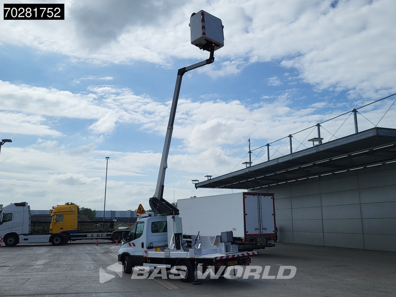 Iveco Daily 35S14 Hoogwerker 11meter Werkhoogte Klubb Navi Airco Cruise Cmaera Parkeersensoren Nacelle Arbeitsbühne 2Personen Airco Cruise c - כלי רכב מסחרי: תמונה 2 Iveco Daily 35S14 Hoogwerker 11meter Werkhoogte Klubb Navi Airco Cruise Cmaera Parkeersensoren Nacelle Arbeitsbühne 2Personen Airco Cruise c - כלי רכב מסחרי: תמונה 2