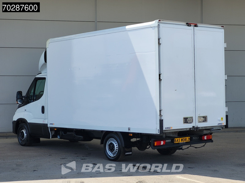 Iveco Daily 35S16 Automaat Bakwagen Achterdeuren 160PK Airco Camera Euro6 Meubelbak Koffer 21m3 Airco - כלי רכב מסחרי עם תיבה: תמונה 2 Iveco Daily 35S16 Automaat Bakwagen Achterdeuren 160PK Airco Camera Euro6 Meubelbak Koffer 21m3 Airco - כלי רכב מסחרי עם תיבה: תמונה 2