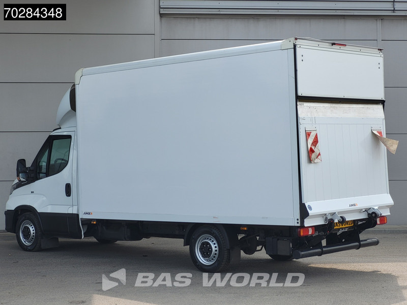 Iveco Daily 35S16 Automaat Laadklep Bakwagen 160PK Airco Camera Euro6 Meubelbak Koffer 21m3 Airco - כלי רכב מסחרי עם תיבה: תמונה 2 Iveco Daily 35S16 Automaat Laadklep Bakwagen 160PK Airco Camera Euro6 Meubelbak Koffer 21m3 Airco - כלי רכב מסחרי עם תיבה: תמונה 2