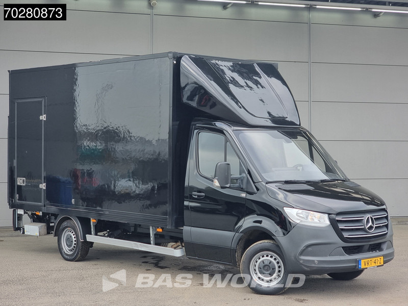 Mercedes-Benz Sprinter 314 CDI Laadklep Automaat Zijdeur Bakwagen Airco Cruise Carplay MBUX Meubelbak Koffer 21m3 Airco Cruise control - כלי רכב מסחרי עם תיבה: תמונה 5 Mercedes-Benz Sprinter 314 CDI Laadklep Automaat Zijdeur Bakwagen Airco Cruise Carplay MBUX Meubelbak Koffer 21m3 Airco Cruise control - כלי רכב מסחרי עם תיבה: תמונה 5