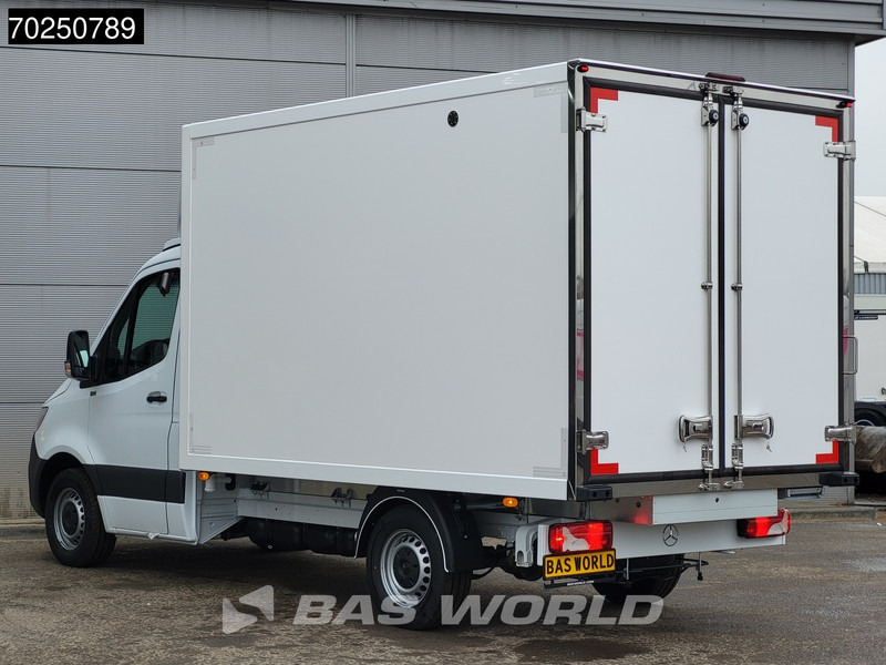 Mercedes-Benz Sprinter 315 CDI Koelwagen 2025model Thermo King V-300max 230V stekker Bakwagen Koel Kühlwagen 13m3 Airco Cruise control - כלי רכב מסחרי לקירור: תמונה 2 Mercedes-Benz Sprinter 315 CDI Koelwagen 2025model Thermo King V-300max 230V stekker Bakwagen Koel Kühlwagen 13m3 Airco Cruise control - כלי רכב מסחרי לקירור: תמונה 2