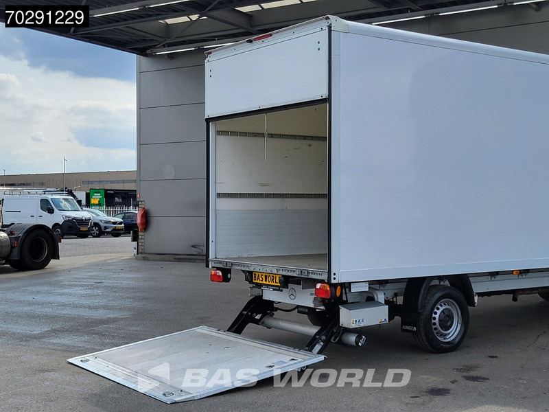 Mercedes-Benz Sprinter 317 CDI Automaat Bakwagen Laadklep Camera Airco Koffer Meubelbak 21m3 Airco - כלי רכב מסחרי עם תיבה: תמונה 3 Mercedes-Benz Sprinter 317 CDI Automaat Bakwagen Laadklep Camera Airco Koffer Meubelbak 21m3 Airco - כלי רכב מסחרי עם תיבה: תמונה 3