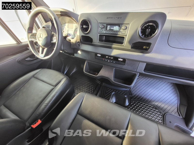 Mercedes-Benz Sprinter 317 CDI Dubbel Cabine Automaat Open Laadbak 3500KG Trekhaak 2m3 Airco Dubbel cabine Trekhaak - כלי רכב מסחרי במיטה שטוחה: תמונה 5 Mercedes-Benz Sprinter 317 CDI Dubbel Cabine Automaat Open Laadbak 3500KG Trekhaak 2m3 Airco Dubbel cabine Trekhaak - כלי רכב מסחרי במיטה שטוחה: תמונה 5