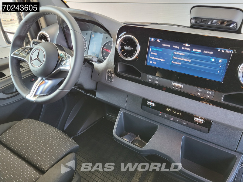 Interior photo 1:   חָדָשׁ כלי רכב מסחרי עם לוח Mercedes-Benz Sprinter 319 CDI Automaat L2H2 2025model ACC LED Navi Camera Velgen 11m3 Airco